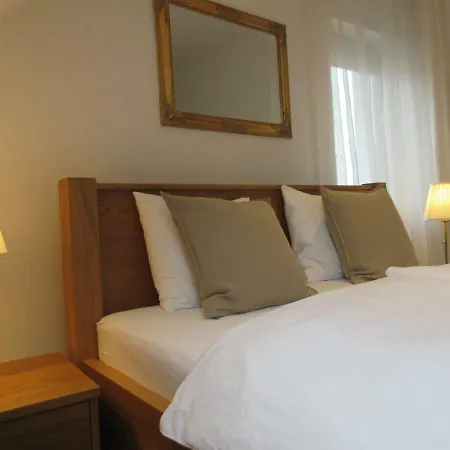 Home Apartments *