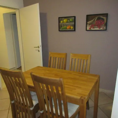 Home Apartments Διαμέρισμα *